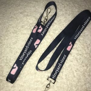 One vineyard vines lanyard